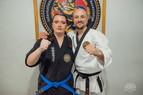 ensaio 15 anos - fotografia de 15 anos - Ana Carolina - personalidade forte - hapkido - ensaio personalizado - Antonio Rocha Fotografias - Cafeteria do Engenho - fotos com amigos - fotos de família – Pelotas – Antonio Rocha Fotografias - Debutante'