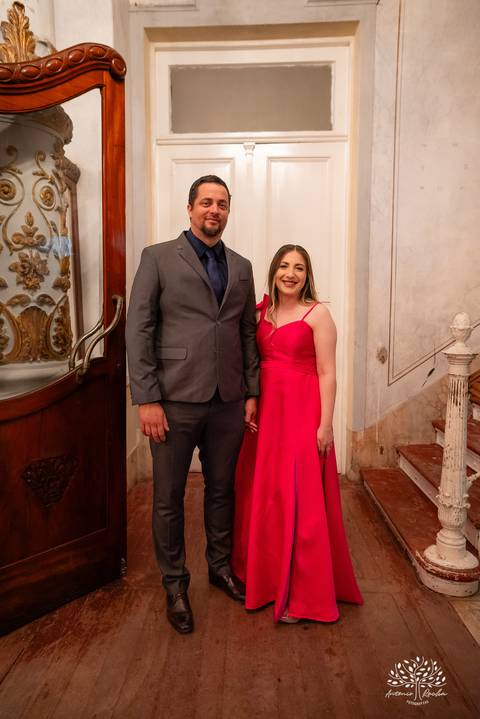 festa - 15 anos - Ana Julia - debutante - vestido - escadaria - Aleluia - dança - celebração - família - amigos - cliques - presentes - emoção - carinho - Antonio Rocha Fotografias – Pelotas – Clube Caixeral - Debutante Cantora - Violão'