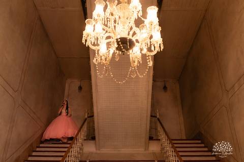 festa - 15 anos - Ana Julia - debutante - vestido - escadaria - Aleluia - dança - celebração - família - amigos - cliques - presentes - emoção - carinho - Antonio Rocha Fotografias – Pelotas – Clube Caixeral - Debutante Cantora - Violão'