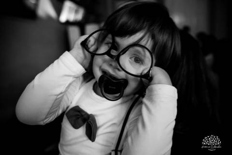 festa - 15 anos - Ana Julia - debutante - vestido - escadaria - Aleluia - dança - celebração - família - amigos - cliques - presentes - emoção - carinho - Antonio Rocha Fotografias – Pelotas – Clube Caixeral - Debutante Cantora - Violão'