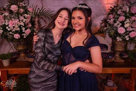 15 anos - Bruna - celebração - Day Spa - família - amigos - mesa de doces - emoções - dança - valsa - homenagens - festa - Antonio Rocha Fotografias - Fazenda do Sobrado - São Lourenço do Sul - Pelotas - Dj Guilherme - Vestido Debutante - Fotografia de 15'