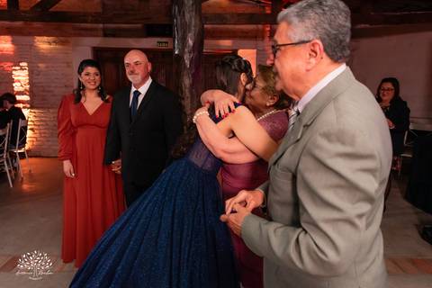 15 anos - Bruna - celebração - Day Spa - família - amigos - mesa de doces - emoções - dança - valsa - homenagens - festa - Antonio Rocha Fotografias - Fazenda do Sobrado - São Lourenço do Sul - Pelotas - Dj Guilherme - Vestido Debutante - Fotografia de 15'