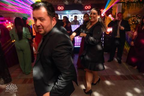 15 anos - Bruna - celebração - Day Spa - família - amigos - mesa de doces - emoções - dança - valsa - homenagens - festa - Antonio Rocha Fotografias - Fazenda do Sobrado - São Lourenço do Sul - Pelotas - Dj Guilherme - Vestido Debutante - Fotografia de 15'