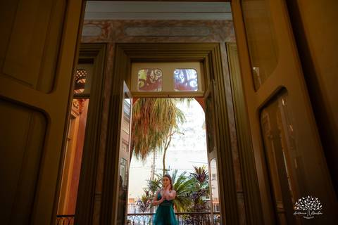 ensaios de 15 anos - fotografia de debutante - Museu do Doce - Pelotas - fotografia de aniversário - ensaio fotográfico personalizado - arquitetura histórica - luz natural - fotografia emocional - Antonio Rocha Fotografias - ensaio marcante- Quinze Anos'