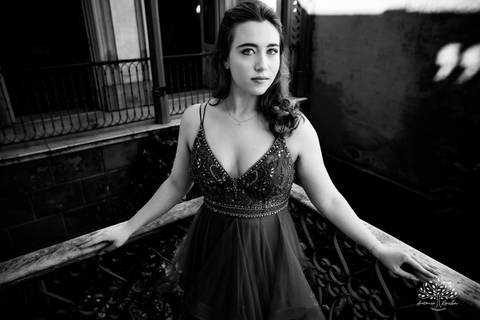 ensaios de 15 anos - fotografia de debutante - Museu do Doce - Pelotas - fotografia de aniversário - ensaio fotográfico personalizado - arquitetura histórica - luz natural - fotografia emocional - Antonio Rocha Fotografias - ensaio marcante- Quinze Anos'