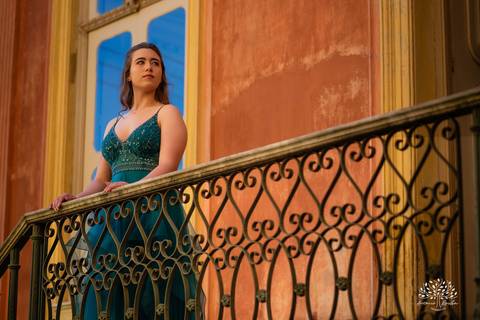 ensaios de 15 anos - fotografia de debutante - Museu do Doce - Pelotas - fotografia de aniversário - ensaio fotográfico personalizado - arquitetura histórica - luz natural - fotografia emocional - Antonio Rocha Fotografias - ensaio marcante- Quinze Anos'