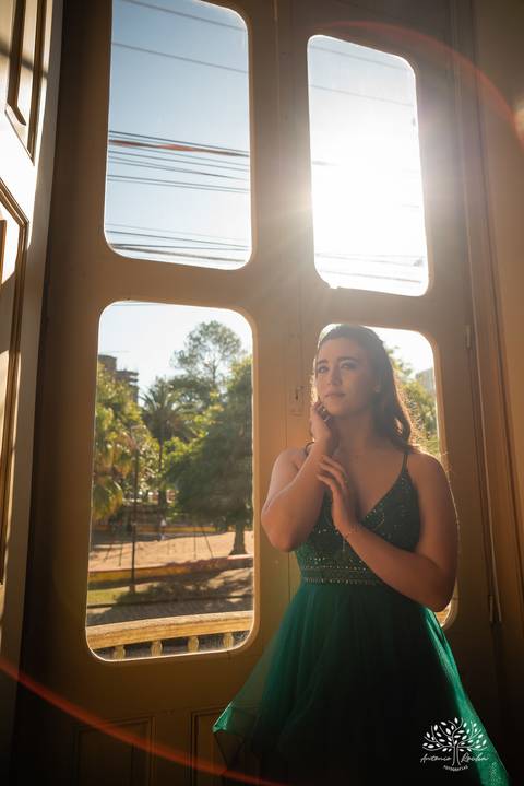 ensaios de 15 anos - fotografia de debutante - Museu do Doce - Pelotas - fotografia de aniversário - ensaio fotográfico personalizado - arquitetura histórica - luz natural - fotografia emocional - Antonio Rocha Fotografias - ensaio marcante- Quinze Anos'