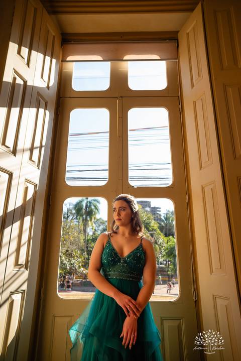 ensaios de 15 anos - fotografia de debutante - Museu do Doce - Pelotas - fotografia de aniversário - ensaio fotográfico personalizado - arquitetura histórica - luz natural - fotografia emocional - Antonio Rocha Fotografias - ensaio marcante- Quinze Anos'