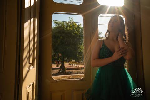 ensaios de 15 anos - fotografia de debutante - Museu do Doce - Pelotas - fotografia de aniversário - ensaio fotográfico personalizado - arquitetura histórica - luz natural - fotografia emocional - Antonio Rocha Fotografias - ensaio marcante- Quinze Anos'