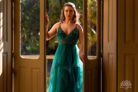 ensaios de 15 anos - fotografia de debutante - Museu do Doce - Pelotas - fotografia de aniversário - ensaio fotográfico personalizado - arquitetura histórica - luz natural - fotografia emocional - Antonio Rocha Fotografias - ensaio marcante- Quinze Anos'