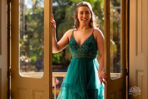 ensaios de 15 anos - fotografia de debutante - Museu do Doce - Pelotas - fotografia de aniversário - ensaio fotográfico personalizado - arquitetura histórica - luz natural - fotografia emocional - Antonio Rocha Fotografias - ensaio marcante- Quinze Anos'