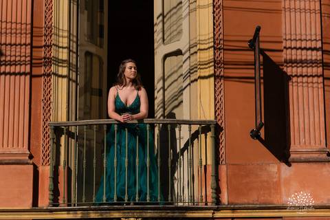 ensaios de 15 anos - fotografia de debutante - Museu do Doce - Pelotas - fotografia de aniversário - ensaio fotográfico personalizado - arquitetura histórica - luz natural - fotografia emocional - Antonio Rocha Fotografias - ensaio marcante- Quinze Anos'