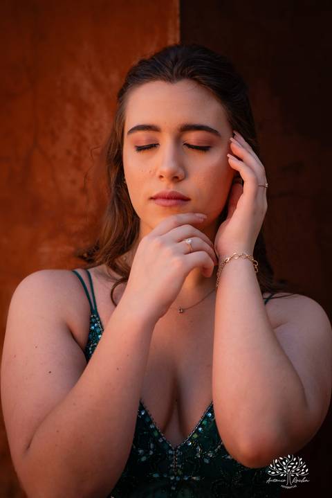 ensaios de 15 anos - fotografia de debutante - Museu do Doce - Pelotas - fotografia de aniversário - ensaio fotográfico personalizado - arquitetura histórica - luz natural - fotografia emocional - Antonio Rocha Fotografias - ensaio marcante- Quinze Anos'