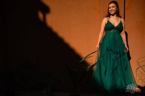 ensaios de 15 anos - fotografia de debutante - Museu do Doce - Pelotas - fotografia de aniversário - ensaio fotográfico personalizado - arquitetura histórica - luz natural - fotografia emocional - Antonio Rocha Fotografias - ensaio marcante- Quinze Anos'