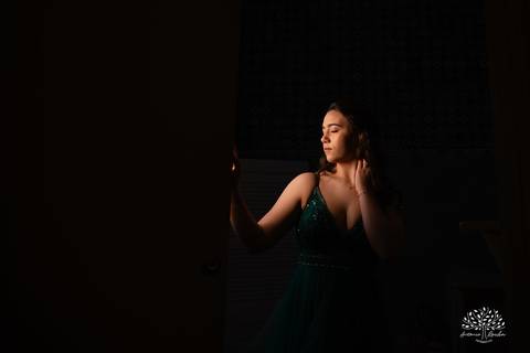 ensaios de 15 anos - fotografia de debutante - Museu do Doce - Pelotas - fotografia de aniversário - ensaio fotográfico personalizado - arquitetura histórica - luz natural - fotografia emocional - Antonio Rocha Fotografias - ensaio marcante- Quinze Anos'