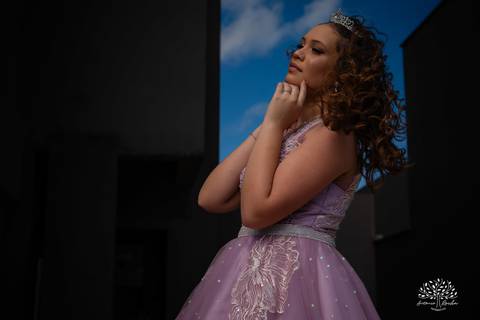 ensaio de 15 anos - fotografia de debutantes - retratos femininos - momentos únicos - Parque Una - fotografia ao ar livre - fotógrafo Antonio Rocha - confiança e carinho - fotografia profissional - celebração dos 15 anos - Pelotas'