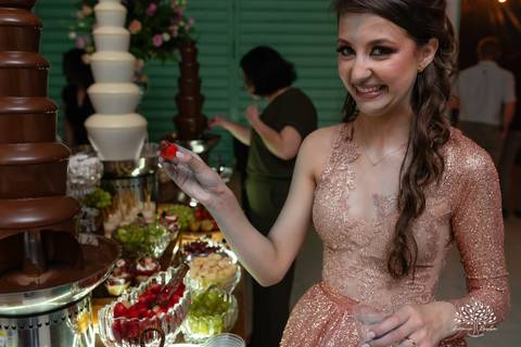 15 anos - aniversário de 15 anos - debutante - making-of - fotografia de 15 anos - emoção e alegria - Grêmio na festa - cascata de chocolate - brinde - homenagem - fotografia profissional - Antonio Rocha Fotografias - Pelotas - Cerro Grande do Sul'