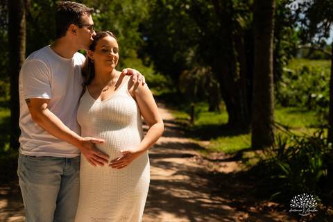 ensaio de gestante - Maiara e Filipe - espera do Théo - vinícola Nardello - manhã ensolarada - fotos de gestante - fotografia de família - registro de momentos - pais de primeira viagem - ensaio gestante ao ar livre - Antonio Rocha Fotografias - Pelotas'