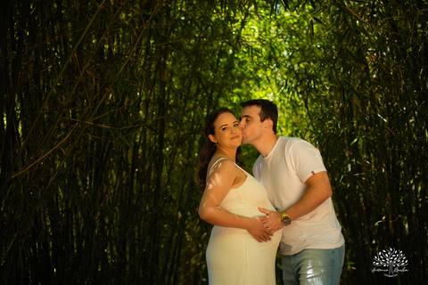 ensaio de gestante - Maiara e Filipe - espera do Théo - vinícola Nardello - manhã ensolarada - fotos de gestante - fotografia de família - registro de momentos - pais de primeira viagem - ensaio gestante ao ar livre - Antonio Rocha Fotografias - Pelotas'