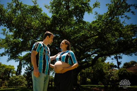 ensaio de gestante - Maiara e Filipe - espera do Théo - vinícola Nardello - manhã ensolarada - fotos de gestante - fotografia de família - registro de momentos - pais de primeira viagem - ensaio gestante ao ar livre - Antonio Rocha Fotografias - Pelotas'