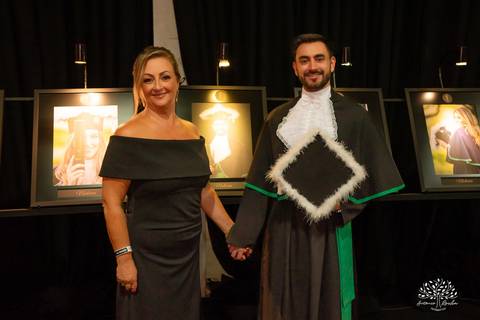 João Vitor - formatura - Medicina - UCPel - colação de grau - recepção - celebração - família - amigos - professores - conquista - emoção - registro - fotografia - discurso - crm - doutor - fotos formatura - trajetória - toga - médico - missa - fenadoce'