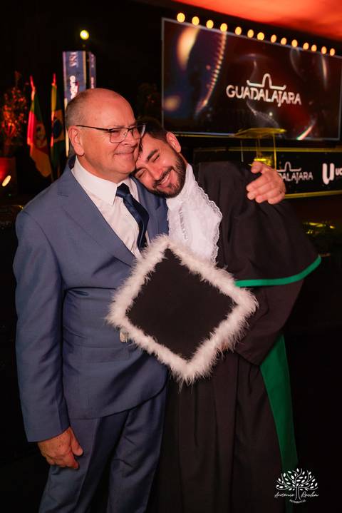 João Vitor - formatura - Medicina - UCPel - colação de grau - recepção - celebração - família - amigos - professores - conquista - emoção - registro - fotografia - discurso - crm - doutor - fotos formatura - trajetória - toga - médico - missa - fenadoce'