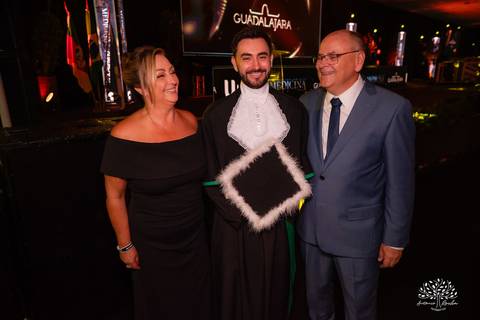 João Vitor - formatura - Medicina - UCPel - colação de grau - recepção - celebração - família - amigos - professores - conquista - emoção - registro - fotografia - discurso - crm - doutor - fotos formatura - trajetória - toga - médico - missa - fenadoce'