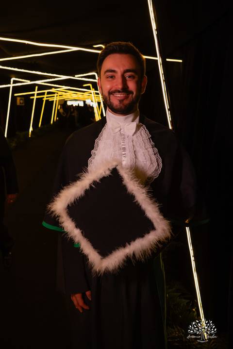 João Vitor - formatura - Medicina - UCPel - colação de grau - recepção - celebração - família - amigos - professores - conquista - emoção - registro - fotografia - discurso - crm - doutor - fotos formatura - trajetória - toga - médico - missa - fenadoce'