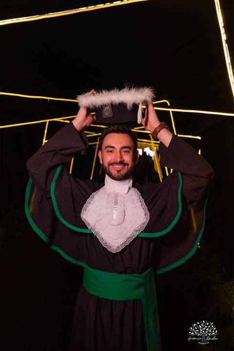 João Vitor - formatura - Medicina - UCPel - colação de grau - recepção - celebração - família - amigos - professores - conquista - emoção - registro - fotografia - discurso - crm - doutor - fotos formatura - trajetória - toga - médico - missa - fenadoce'