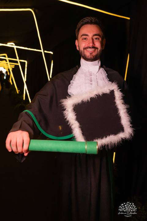 João Vitor - formatura - Medicina - UCPel - colação de grau - recepção - celebração - família - amigos - professores - conquista - emoção - registro - fotografia - discurso - crm - doutor - fotos formatura - trajetória - toga - médico - missa - fenadoce'