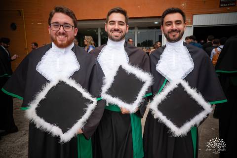 João Vitor - formatura - Medicina - UCPel - colação de grau - recepção - celebração - família - amigos - professores - conquista - emoção - registro - fotografia - discurso - crm - doutor - fotos formatura - trajetória - toga - médico - missa - fenadoce'