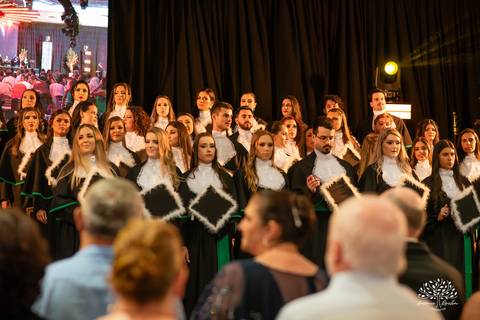 João Vitor - formatura - Medicina - UCPel - colação de grau - recepção - celebração - família - amigos - professores - conquista - emoção - registro - fotografia - discurso - crm - doutor - fotos formatura - trajetória - toga - médico - missa - fenadoce'