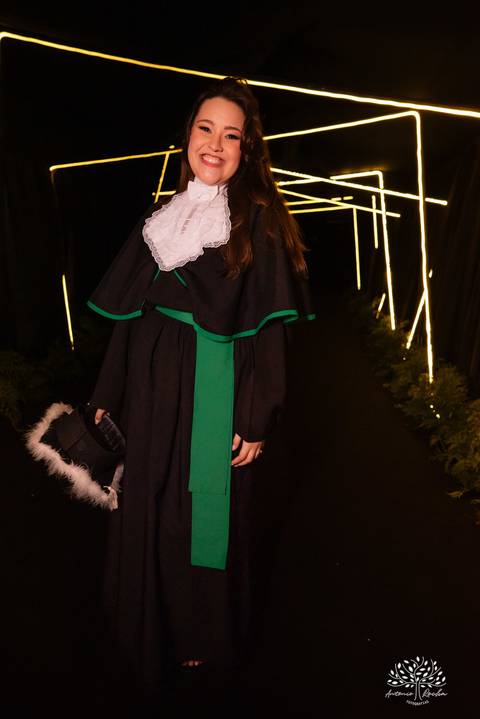 Formatura - Medicina - Maria Vitória - Ensaio de Meio Médico - Prova de Toga - Colação de Grau - Recepção de Formatura - Conquista - Emoção - Fotografia de Formatura - Memórias - Família - Celebração - Gratidão - Antonio Rocha Fotografias - Pelotas - Mavi'