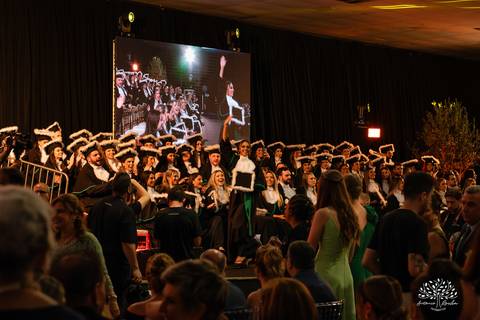 celebração - colação de grau - Centro de Eventos da Fenadoce - Igreja da Luz - Bodega da XV - conquista - emoção - medicina - registro fotográfico - memórias - fotografia de formatura - Antonio Rocha Fotografias - Pelotas'