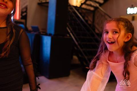 festa-15-anos - debutante - chácara-do-amanhecer - making-of - homenagem - pista-de-dança - fotografia-de-festa - antonio-rocha-fotografias – lavie eventos – storymaker Luan – Pelotas – Antonio Rocha Fotografias – grupo malv – personalizados de 15 anos'