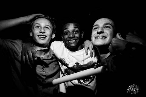 festa-15-anos - debutante - chácara-do-amanhecer - making-of - homenagem - pista-de-dança - fotografia-de-festa - antonio-rocha-fotografias – lavie eventos – storymaker Luan – Pelotas – Antonio Rocha Fotografias – grupo malv – personalizados de 15 anos'