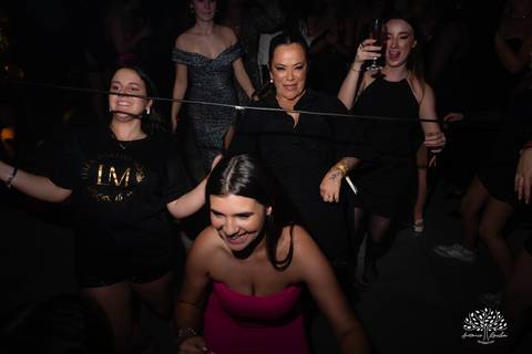 festa-15-anos - debutante - chácara-do-amanhecer - making-of - homenagem - pista-de-dança - fotografia-de-festa - antonio-rocha-fotografias – lavie eventos – storymaker Luan – Pelotas – Antonio Rocha Fotografias – grupo malv – personalizados de 15 anos'