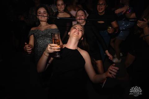 festa-15-anos - debutante - chácara-do-amanhecer - making-of - homenagem - pista-de-dança - fotografia-de-festa - antonio-rocha-fotografias – lavie eventos – storymaker Luan – Pelotas – Antonio Rocha Fotografias – grupo malv – personalizados de 15 anos'