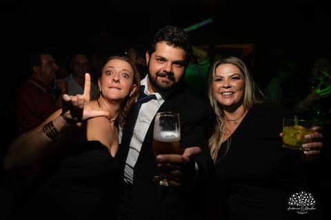 festa-15-anos - debutante - chácara-do-amanhecer - making-of - homenagem - pista-de-dança - fotografia-de-festa - antonio-rocha-fotografias – lavie eventos – storymaker Luan – Pelotas – Antonio Rocha Fotografias – grupo malv – personalizados de 15 anos'