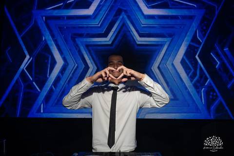 festa-15-anos - debutante - chácara-do-amanhecer - making-of - homenagem - pista-de-dança - fotografia-de-festa - antonio-rocha-fotografias – lavie eventos – storymaker Luan – Pelotas – Antonio Rocha Fotografias – grupo malv – personalizados de 15 anos'