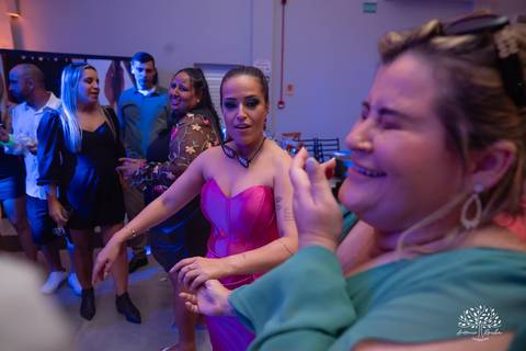 festa-15-anos - debutante - chácara-do-amanhecer - making-of - homenagem - pista-de-dança - fotografia-de-festa - antonio-rocha-fotografias – lavie eventos – storymaker Luan – Pelotas – Antonio Rocha Fotografias – grupo malv – personalizados de 15 anos'
