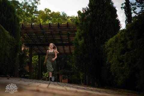 Maria Eduarda - luz - alegria - intensidade - ensaio - família - Chácara da Família Fiss - JUCRE - dança - sorriso - autenticidade - leveza - debutante – 15 anos - fotos - registros - Antonio Rocha Fotografias - Pelotas - Fotógrafo de 15 anos - Ensaio'