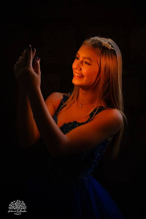 Maria Eduarda - luz - alegria - intensidade - ensaio - família - Chácara da Família Fiss - JUCRE - dança - sorriso - autenticidade - leveza - debutante – 15 anos - fotos - registros - Antonio Rocha Fotografias - Pelotas - Fotógrafo de 15 anos - Ensaio'