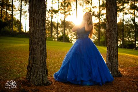 Maria Eduarda - luz - alegria - intensidade - ensaio - família - Chácara da Família Fiss - JUCRE - dança - sorriso - autenticidade - leveza - debutante – 15 anos - fotos - registros - Antonio Rocha Fotografias - Pelotas - Fotógrafo de 15 anos - Ensaio'