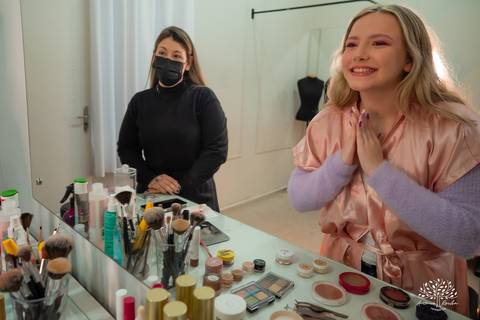 debutante - aniversário de 15 anos - Gabriela - making of - valsa - família - amigos - recepção calorosa - noite inesquecível - emoção - dança - coreografias  - fotografia de 15 anos – Antonio Rocha Fotografias - Pelotas - Las Palmas - Espaço Mayer'