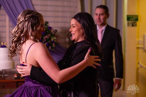 debutante - aniversário de 15 anos - Gabriela - making of - valsa - família - amigos - recepção calorosa - noite inesquecível - emoção - dança - coreografias  - fotografia de 15 anos – Antonio Rocha Fotografias - Pelotas - Las Palmas - Espaço Mayer'