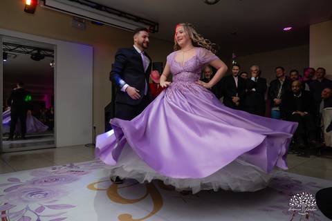 debutante - aniversário de 15 anos - Gabriela - making of - valsa - família - amigos - recepção calorosa - noite inesquecível - emoção - dança - coreografias  - fotografia de 15 anos – Antonio Rocha Fotografias - Pelotas - Las Palmas - Espaço Mayer'