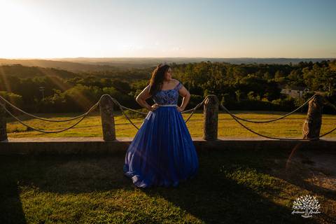 ensaio 15 anos - fotografia debutante - fotos 15 anos Pelotas - ensaio debutante Parque Stone Land - pôr do sol fotos debutante - fotografia espontânea - ensaio externo 15 anos - fotógrafos em Pelotas - Antonio Rocha Fotografias - vestido de 15'