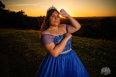 ensaio 15 anos - fotografia debutante - fotos 15 anos Pelotas - ensaio debutante Parque Stone Land - pôr do sol fotos debutante - fotografia espontânea - ensaio externo 15 anos - fotógrafos em Pelotas - Antonio Rocha Fotografias - vestido de 15'