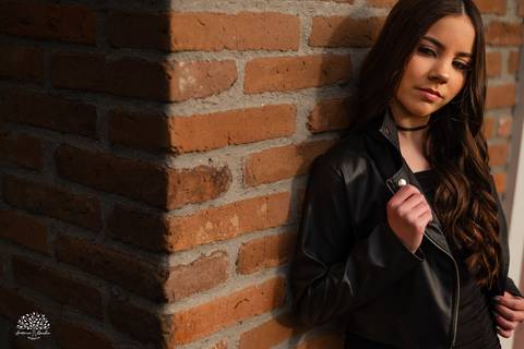 ensaio 15 anos - debutante - fotografia de debutante - fotos de 15 anos - Quinta Dom Manuel - fotógrafo de 15 anos - ensaio fotográfico - fotografia artística - debutante sorridente - ensaio encantador - ensaio personalizado - Antonio Rocha Fotografias'